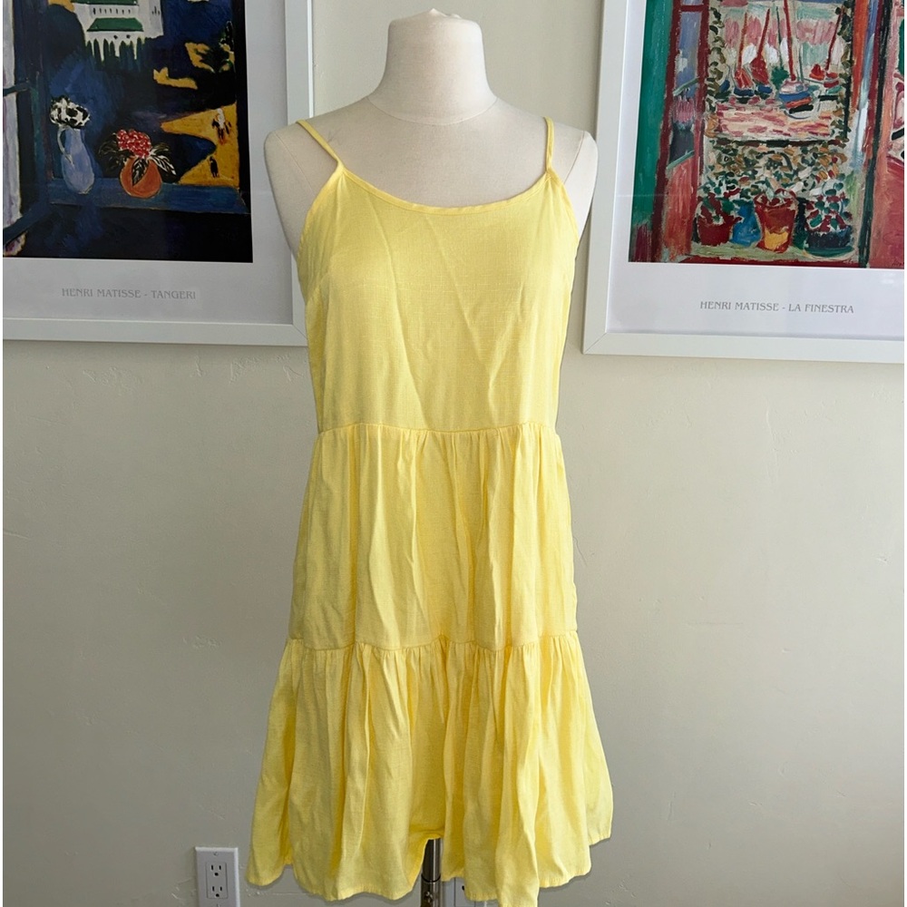 Yellow summer dress with tie back